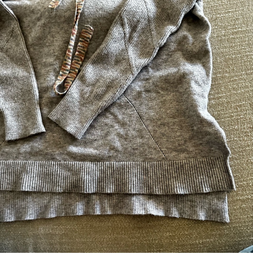 Democracy Soft Barefoot Dreams Style Pullover Hoodie Side Slits Purple Gray XS - Picture 3 of 5